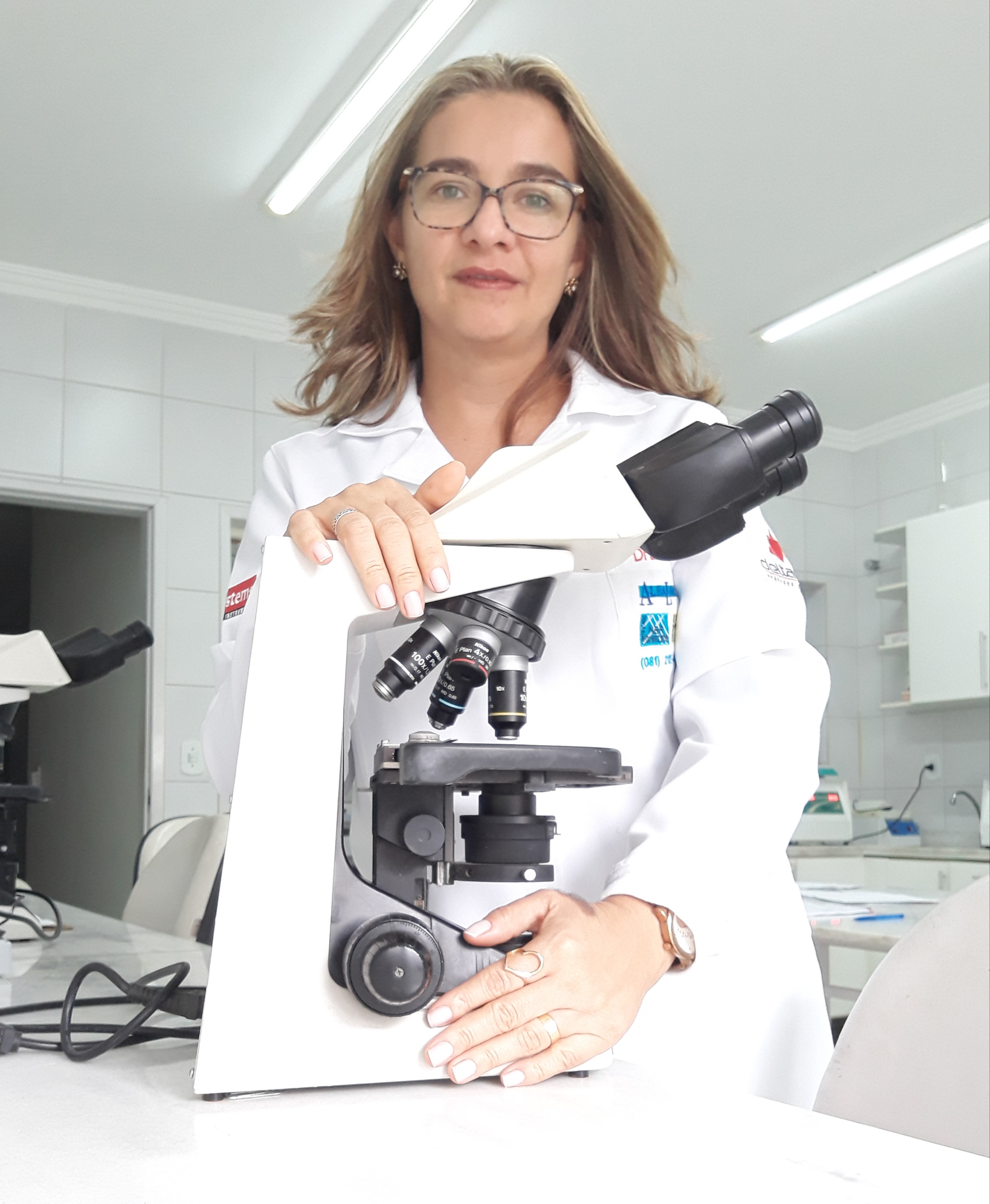 Denyze Gonçalves - Biomédica responsável técnica